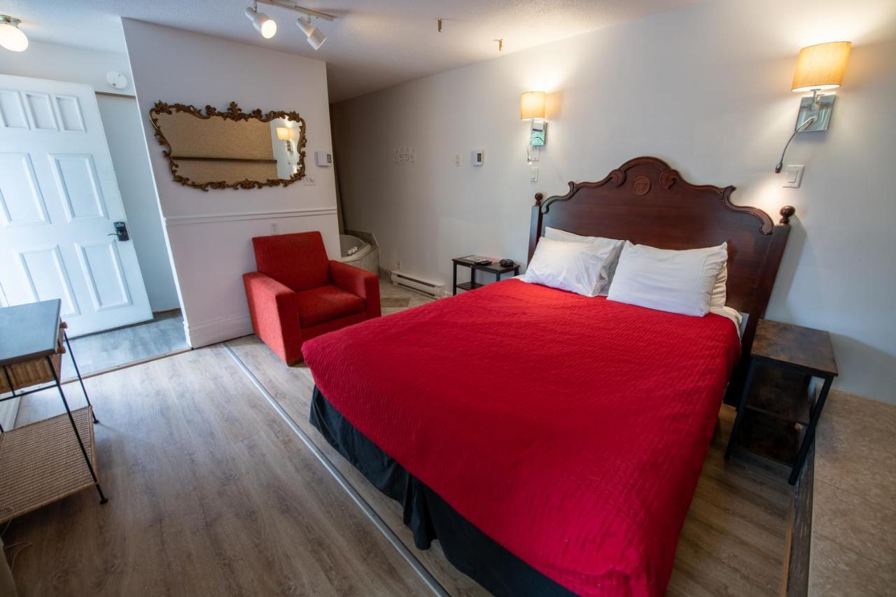 Motel Fleur De Lys Magog Εξωτερικό φωτογραφία
