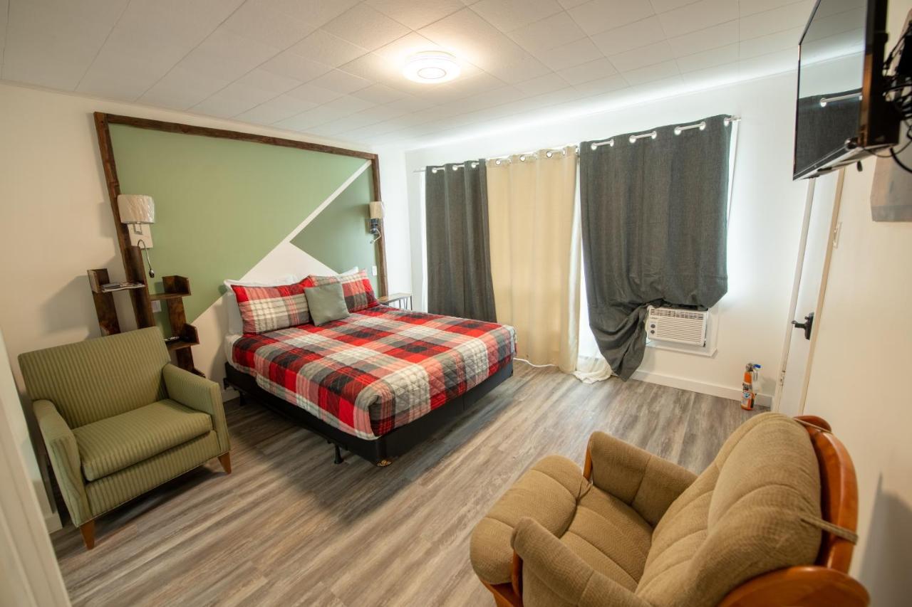 Motel Fleur De Lys Magog Εξωτερικό φωτογραφία