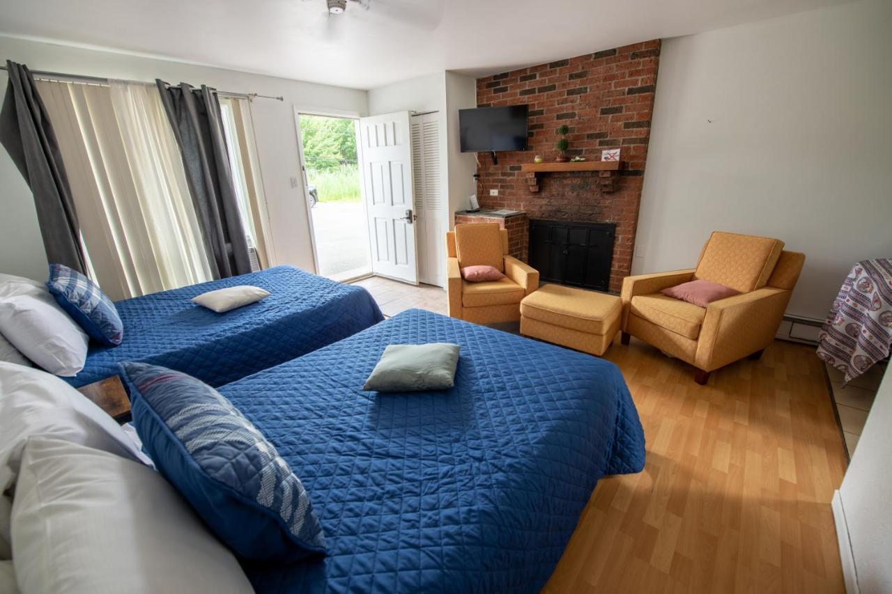 Motel Fleur De Lys Magog Εξωτερικό φωτογραφία