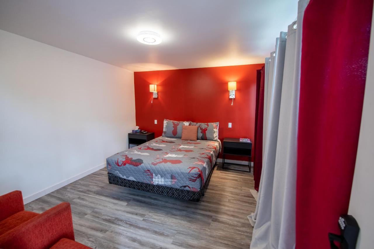 Motel Fleur De Lys Magog Εξωτερικό φωτογραφία