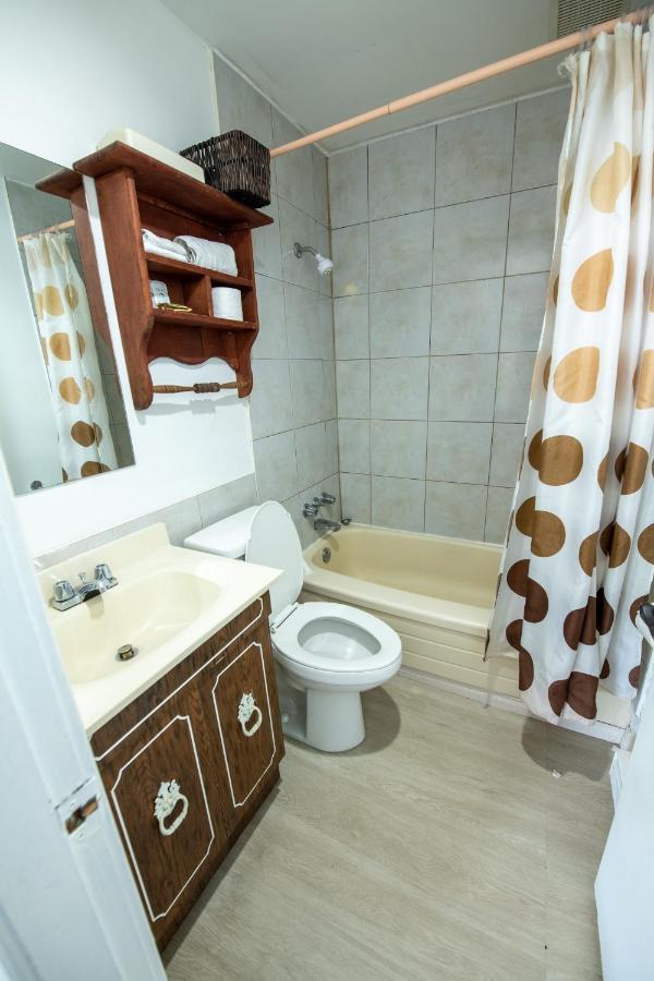 Motel Fleur De Lys Magog Εξωτερικό φωτογραφία