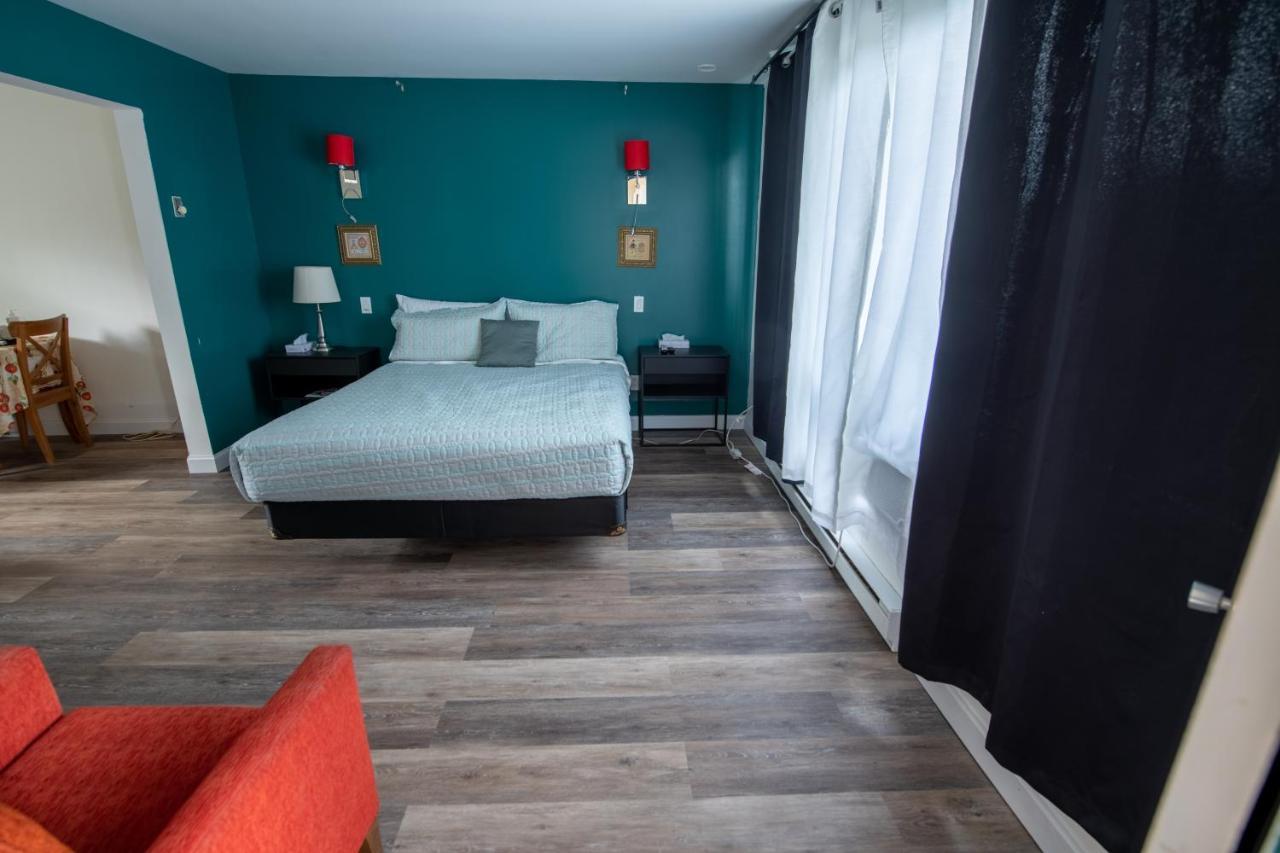 Motel Fleur De Lys Magog Εξωτερικό φωτογραφία
