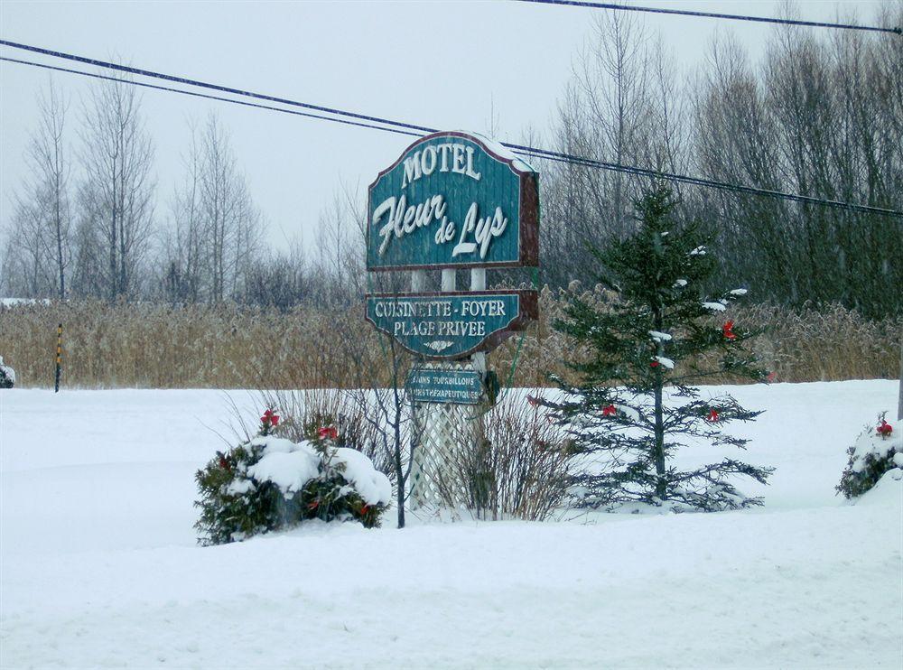 Motel Fleur De Lys Magog Εξωτερικό φωτογραφία