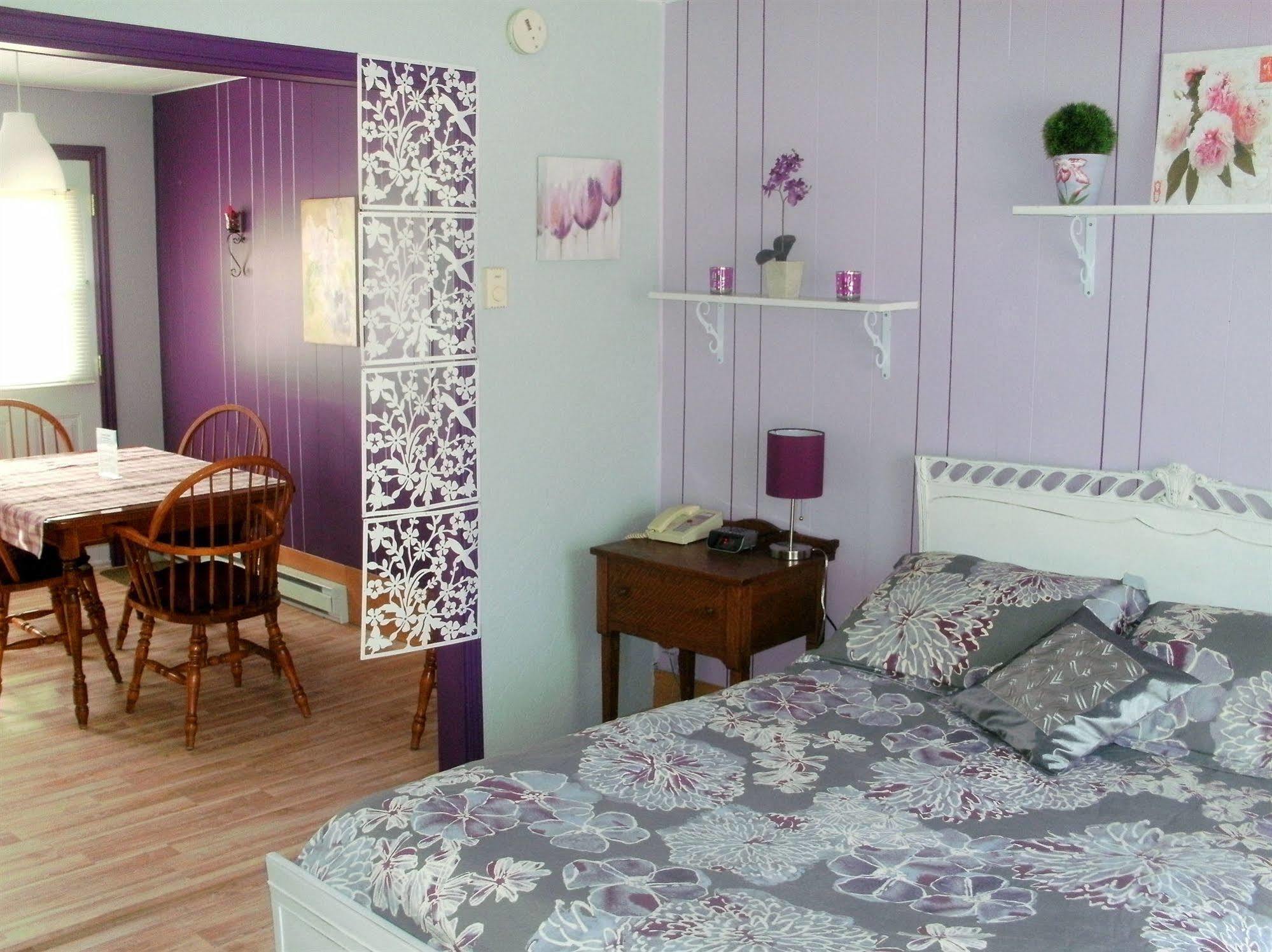 Motel Fleur De Lys Magog Εξωτερικό φωτογραφία